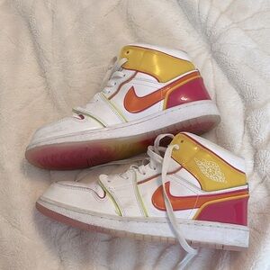 selling colorful jordans! 💗🌼🥭